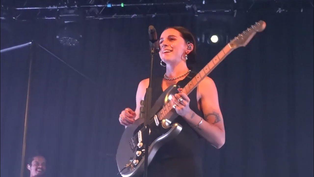 14/17 PVRIS Goddess (NEW SONG FIRST PERFORMANCE!) Manchester