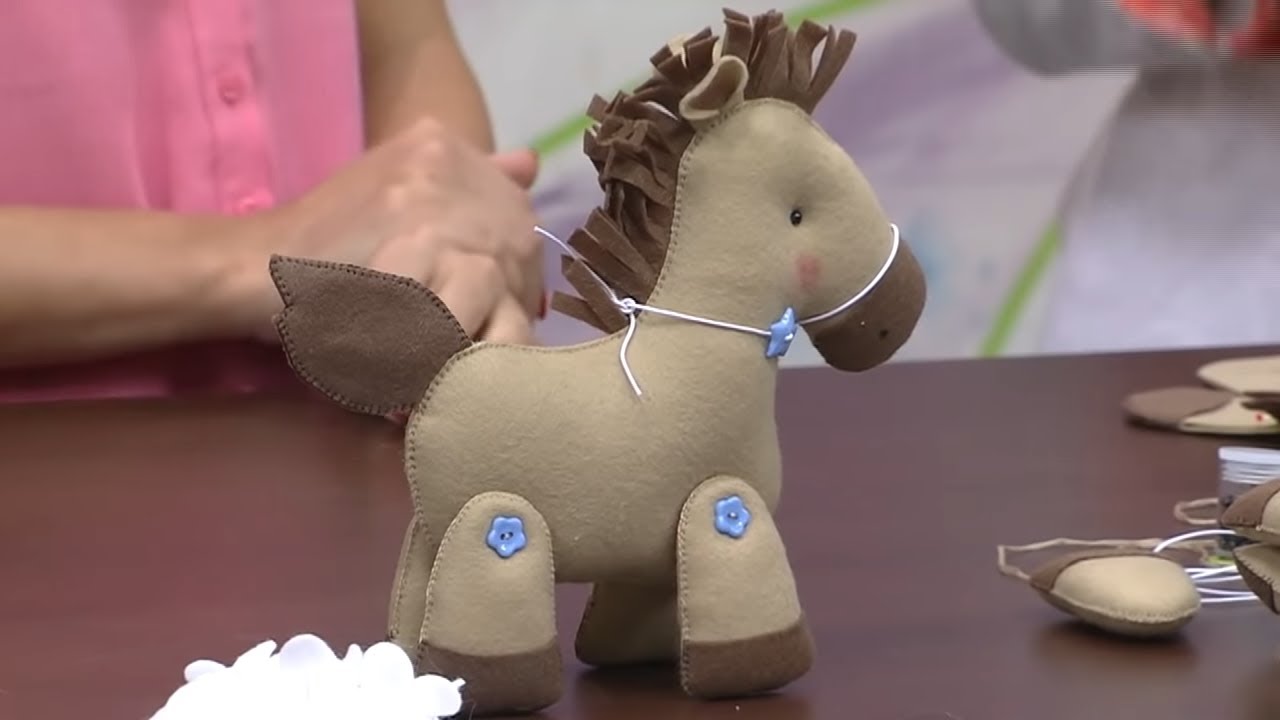 Mulher.com 17/09/2014 - Cavalinho Articulado Feltro por Karina Raszl - Parte 1