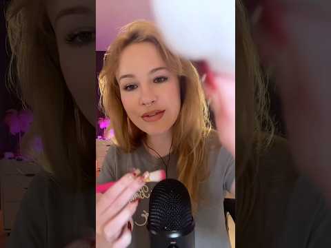 Brushing your face until you get sleepy 😴 #comfort #relaxing