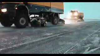 Kars Harakani Havalimanında pistlerde kar temizliği yapıldı