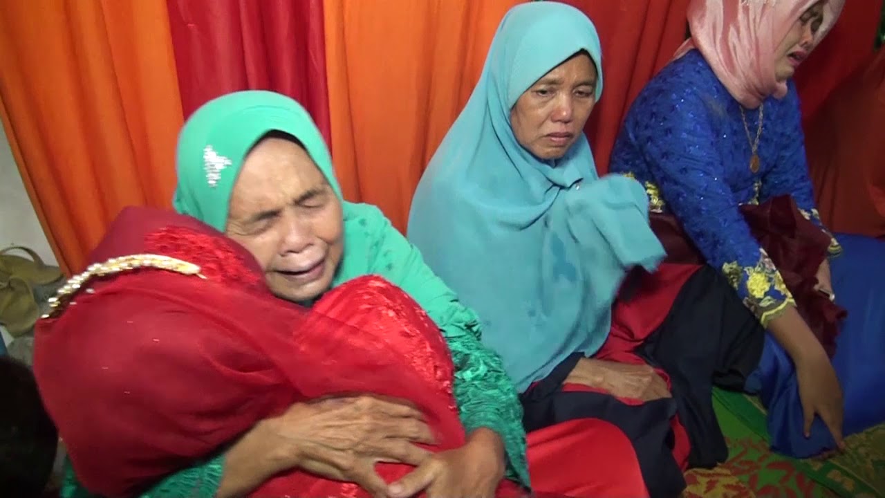 Acara pabuat boru adat batak mandailing. Muhammad Ismail Sangkuten Lubis S.Pd & Nur Hasanah. S.pd