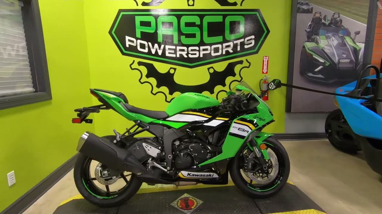 New Lime Green / Ebony / White 2025 Kawasaki NINJA ZX6R KRT