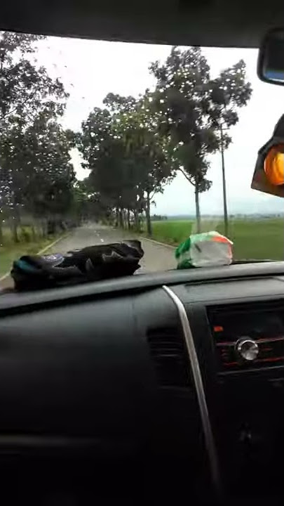 Story Wa,naik mobil disore hari.