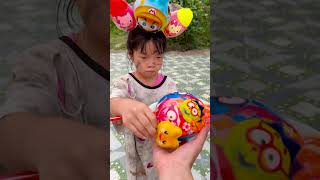 Giant Lollipop🍭 And The Girls Lovely Expression 😱😭👧🏻🤣#Funny Video #Funny #Lollipop Candy #Love #Food