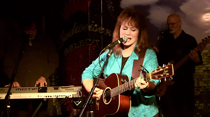 Diane Berry-"I Feel A Heartache Comin On"-LIVE at ...