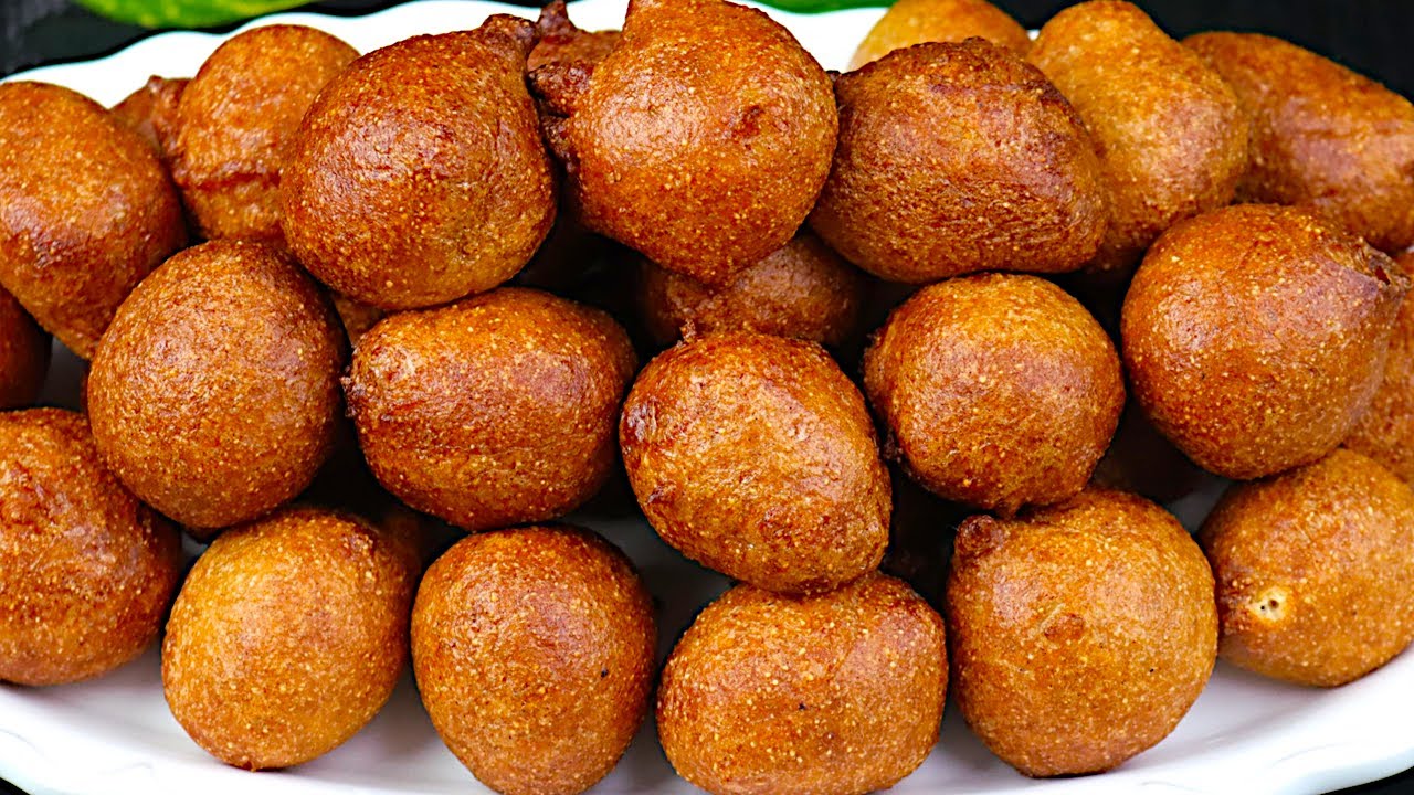 மூன்றே பொருளில் டீ கடை ஸ்பெஷல் இனிப்பு போண்டா/ bonda recipe in tamil/evening snacks recipe in tamil