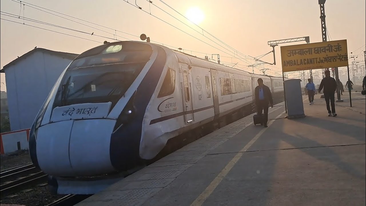 Announcement And Arrivel} - 22447} Amb Andaura Vande Bharat Express ❤️‍🔥  