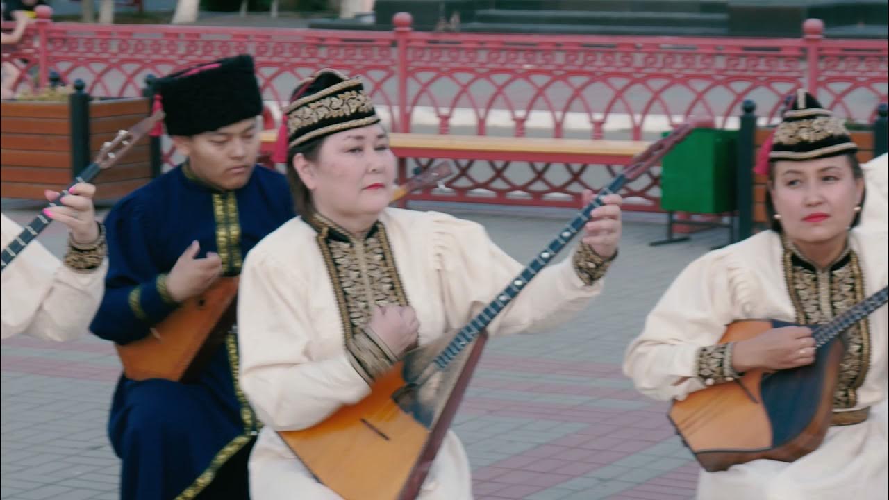 Гарян боова. Калмыцкая певица. Калмыцкая музыка слушать. Калмыцкая культура. Калмыцкая музыка слушать.