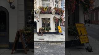 Pub florido em Londres - Westminster