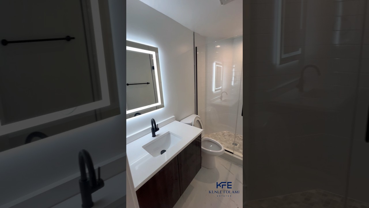 Ep. 19 Logan Square, Chicago IL 🏡 2 Beds🛁 1 Bath In-Unit Laundry👚👖👕🧦 