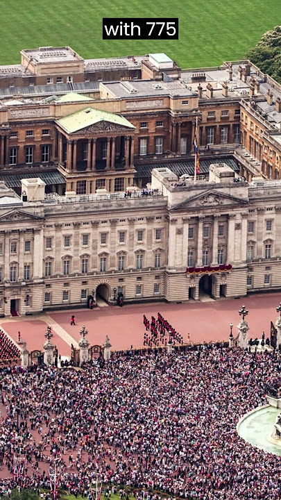 How big is Buckingham Palace? How many rooms does it have? #london #uk #tourism