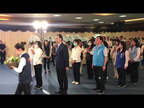 朱立倫赴許崑源靈堂弔唁2