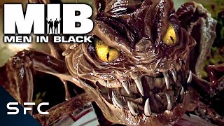 Men In Black | Crazy Alien Bug Fight! | Full Movie Scene | Will Smith | Tommy Lee Jones