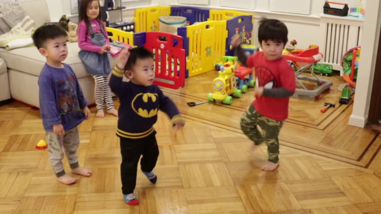 "Dance Dance Dance!!" / Toddler Dance Music / Music video of Dance Life