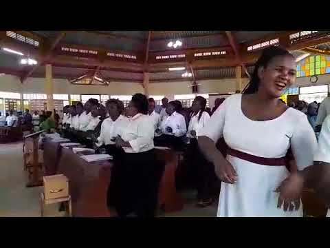 HUYU NI MWANANGU MPENDWA ANTIFONIA YA KUINGIA MTUNZI IAN NJUGUNA NJENGA 