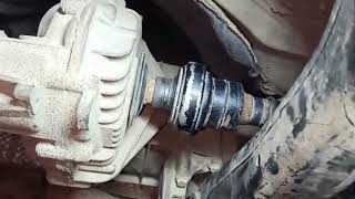 Porche Cayenne drive shaft or propeller shaft removal(Q7) screenshot 3