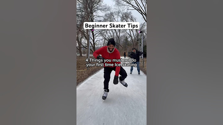 4 Things You Must NOT Do On Ice Skates 😳😱 #iceskating #tips #holidayswithshorts #shorts
