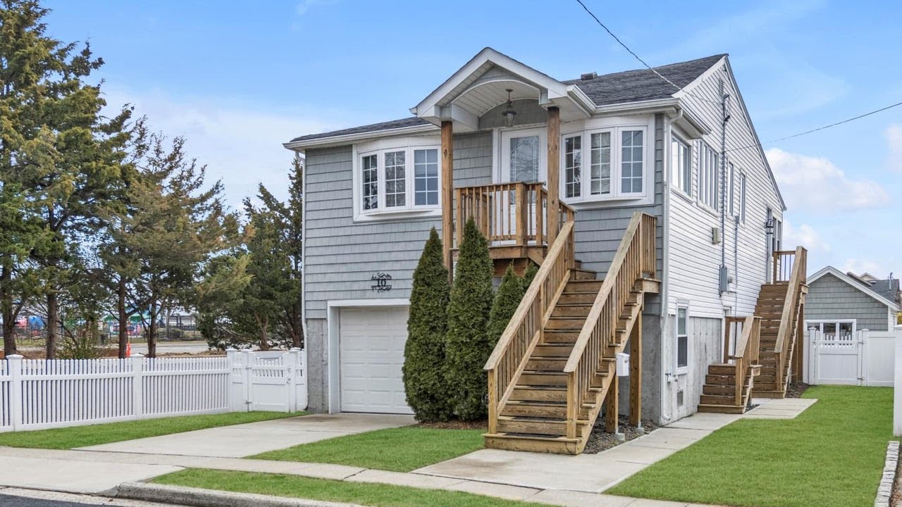 10 Fulton St E, East Rockaway, NY