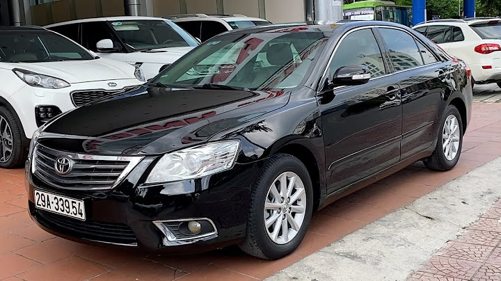 Xe camry 2.4 giá bao nhiêu năm 2024