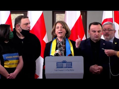 დავდგეთ ერთად! დავუკრათ ტაში უკრაინელებს! - სამადაშვილი