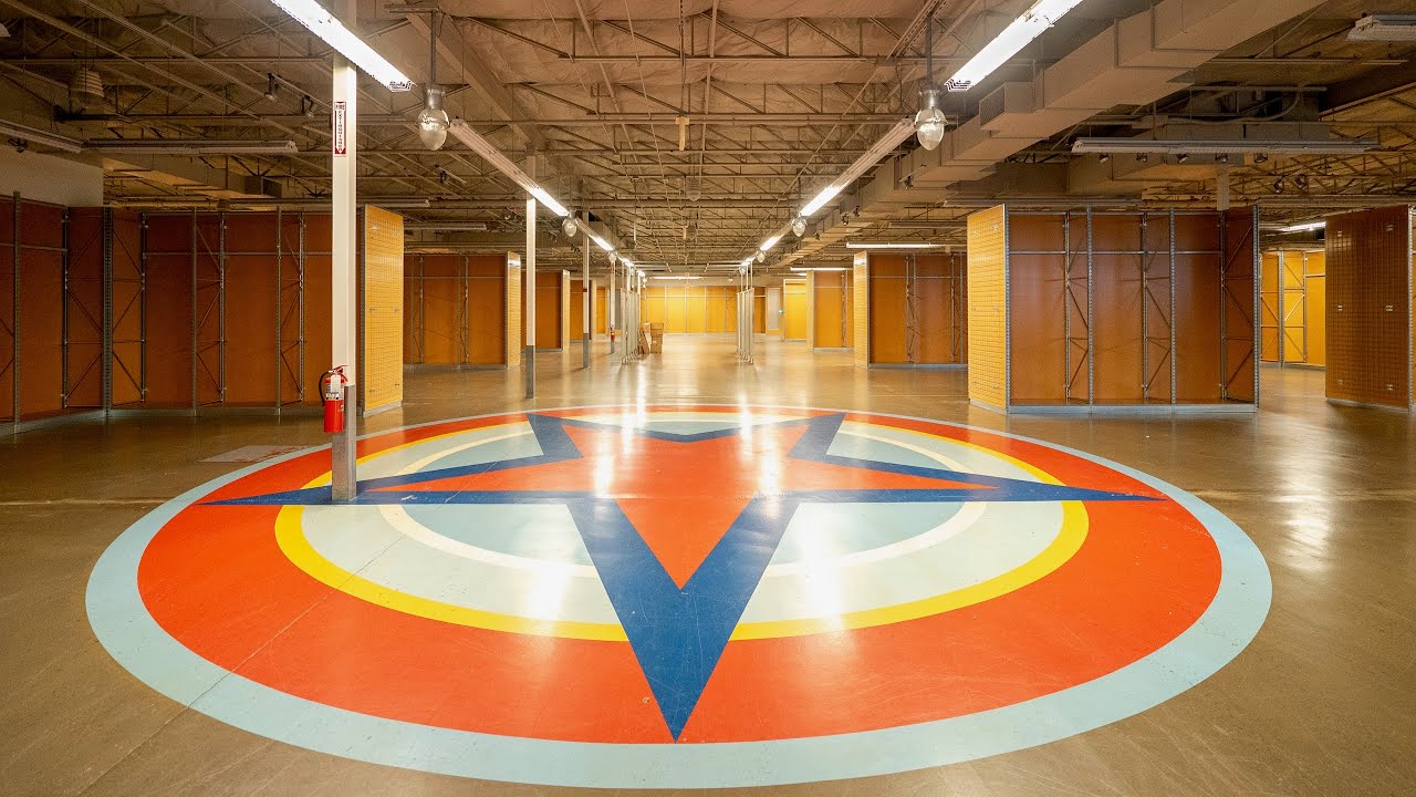 Abandoned Mall Frozen in Time | Retail Is Dying - YouTube
