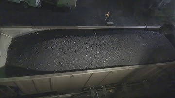 How coal is unloaded from a train car