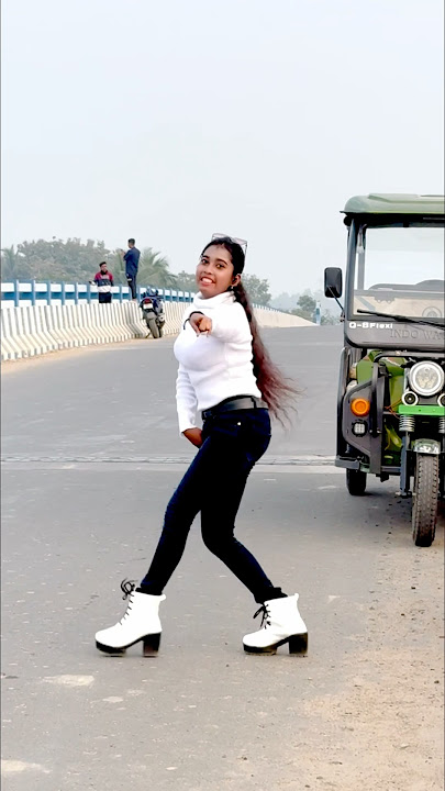 Too Cheez Badi Hain Mast Mast#Shorts#Dance