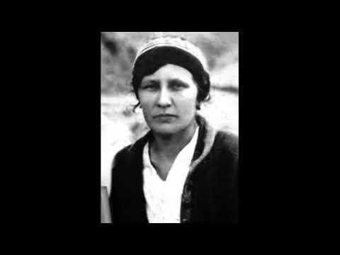 Сидящая анастасия грузия Сидящая анастасия грузия