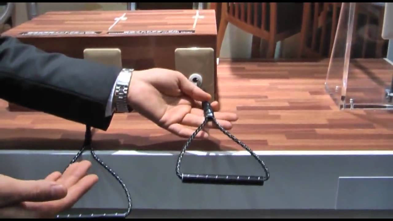 FOE 2010】NTT、細径・低摩擦インドア光ファイバーケーブルを展示
