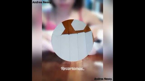 Prisma hexagonal/ Andrea Nessy.