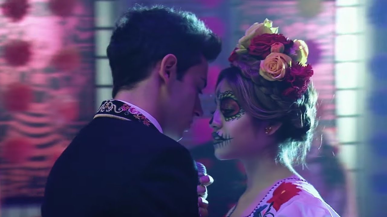 Soy Luna 3 FULL HD - Matteo le canta a Luna y casi se besan #Escena10 (capitulo50)