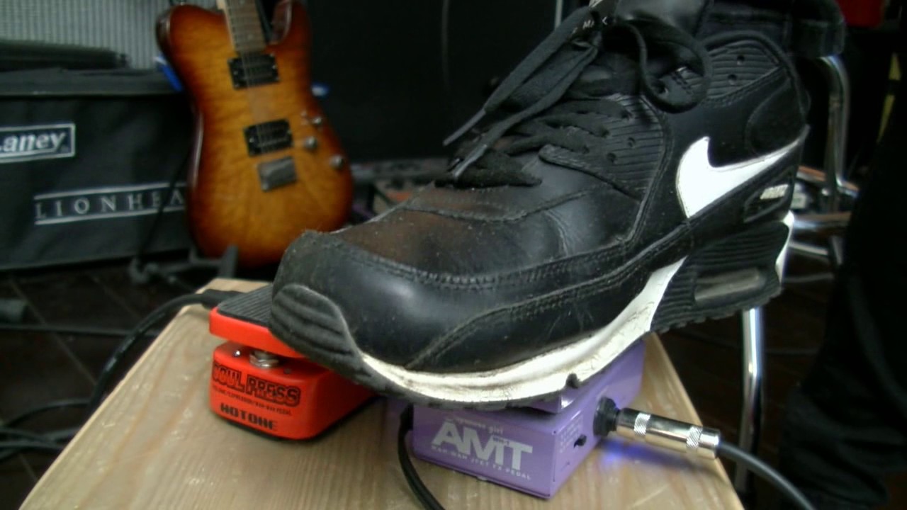 AMT Wah Vs Hotone Wah