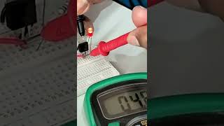 Hands on skills & live practical Electronics, Electrical Testing positive regulated output from 7805