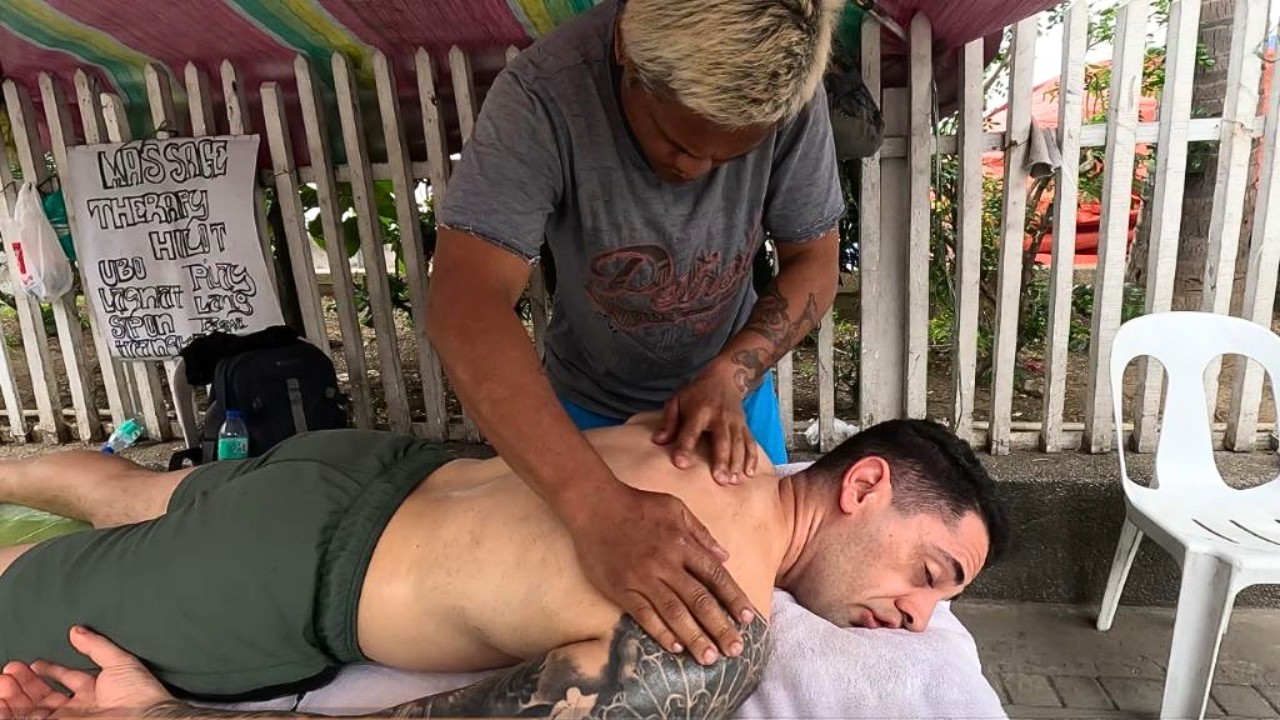 Intense Filipino Street Massage Makes Me Pass Out