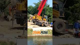 Too Heavy ‼️ The Load is so heavy that the outriggers are up in the air ‼️