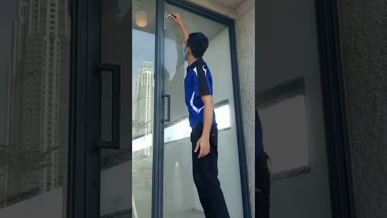 tutorial cara membersihkan kaca