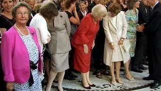 Koningin Beatrix Opent Het Paleis Op De Dam