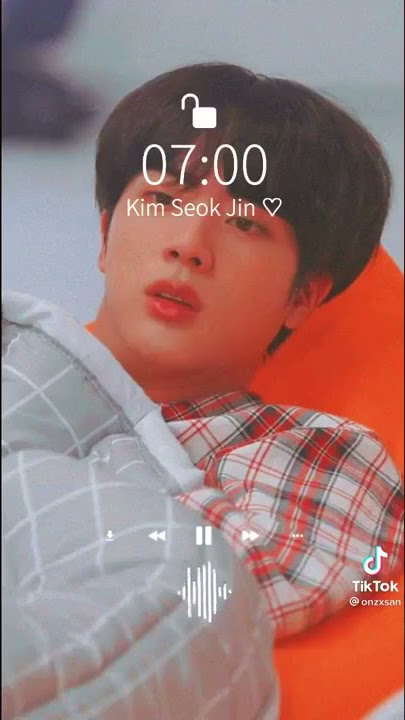 When you set Jin's voice as Alarm😂😘
