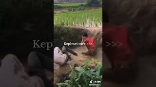 yang ketawa masuk neraka