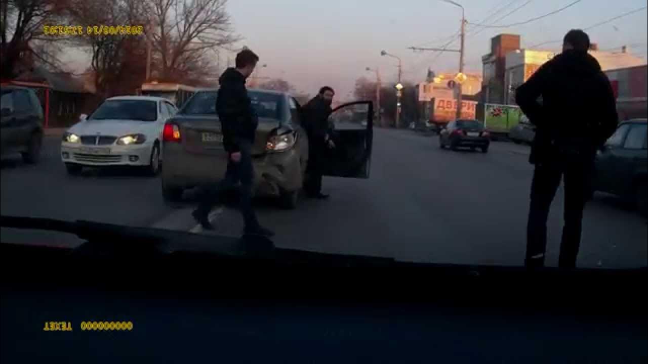 Дтп пр стачки ростов 05. Ростов на стачках сегодня. Ростов на стачках сегодня. Пр. Авария на стачках в ростове на дону сегодня видео 02.