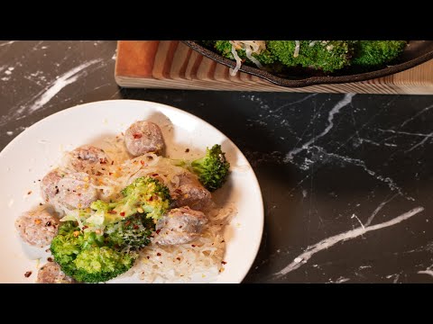 Low-Carb Spaghetti with Italian Sausage and Broccoli | It's Skinny Pasta