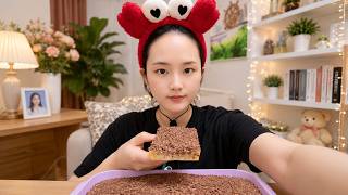 Chocolate Crispy Wafer with Crunchy Cocoa Cereal Bites