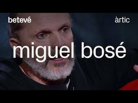 Vidéo: Miguel Bosé Rend Hommage à Sa Mère Après La Mort Du Coronavirus