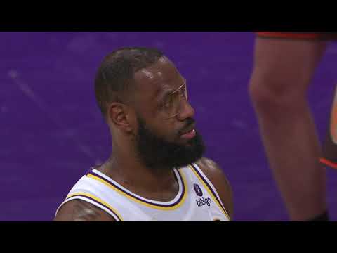 LeBron James Put On Wendell Carter Jr's Goggles After This Play 😂