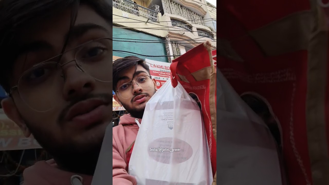 Books dekar momos le liye 🍝😋#trand #short #minivlogs