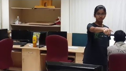 Online handwritten recognition using depth sensors