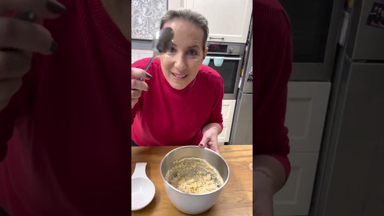 עוגיות שקדים ולימון קטנות ומטריפות