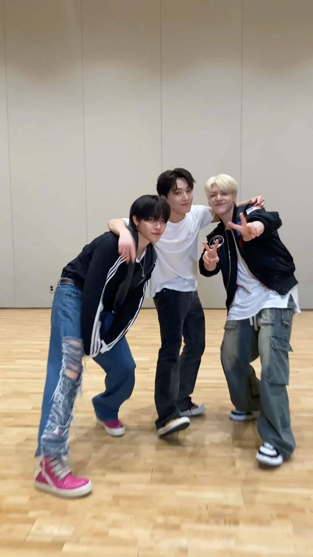 &TEAM 'War Cry' 응원법 - YouTube