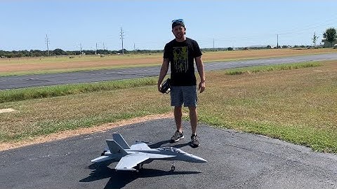 FMS F-18 Hornet V2 Maiden and Emergency landing