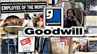 THRIFTING AT GOODWILL | Frame & Treasure Hunting by Patty Shops 19 views 1 month ago 5 minutes, 18 seconds